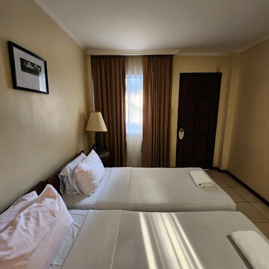 Villa Tomasa Alona Kew White Beach Resort 邦劳 外观 照片