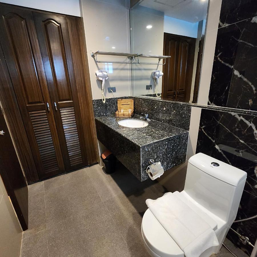 Villa Tomasa Alona Kew White Beach Resort 邦劳 外观 照片