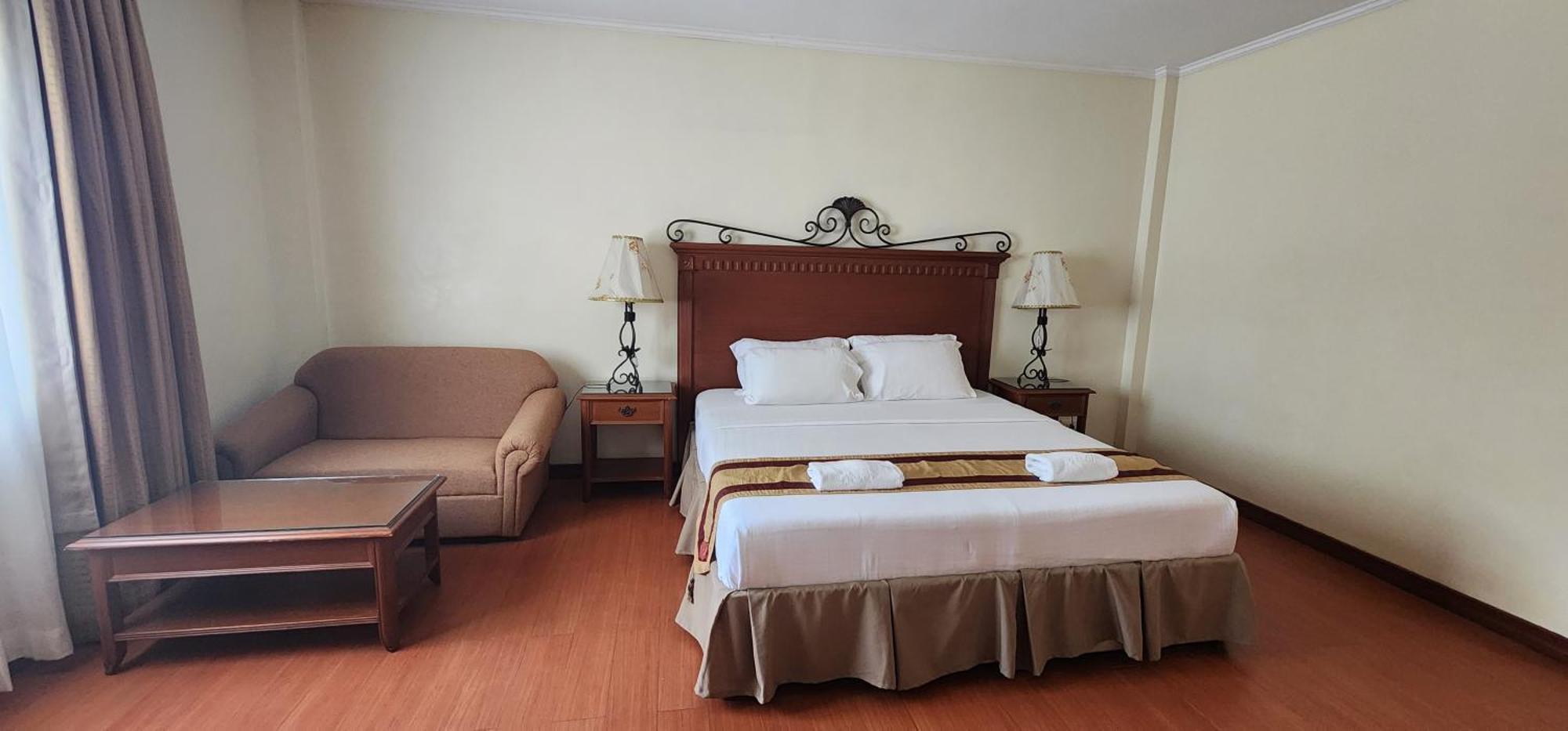 Villa Tomasa Alona Kew White Beach Resort 邦劳 外观 照片