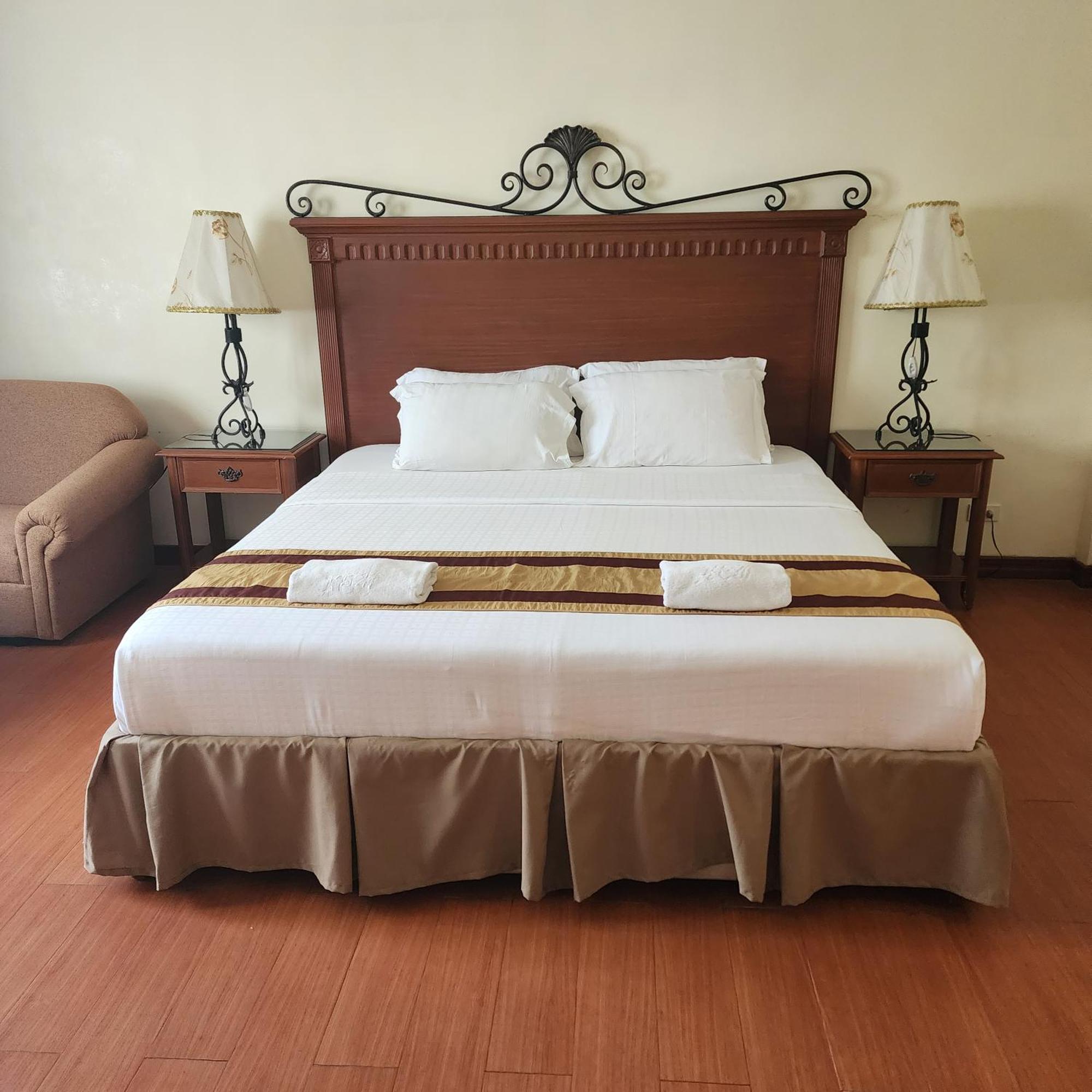 Villa Tomasa Alona Kew White Beach Resort 邦劳 外观 照片